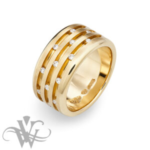 F58 WITH SCATTERED DIAMONDS #3147