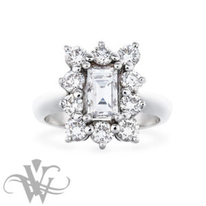 EMERALD CUT DIAMOND WITH ROUND CLAW SET DIAMONDS #2848
