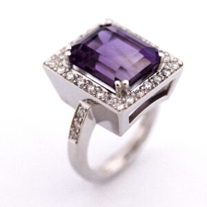 WHITE GOLD AMETHYST AND DIAMOND RING #3150