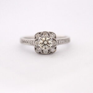 18CT WHITE GOLD DIAMOND RING #8015