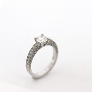 18CT WHITE GOLD LUMIERE RING WITH PAVE BAND #8011