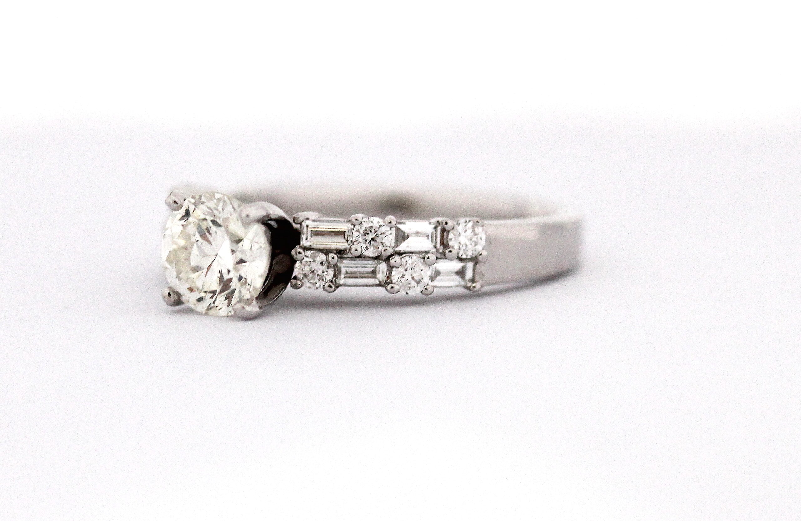 PLATINUM RING WITH BAGUETTE AND ROUND DIAMONDS #8014 - Vernonwhitejewellers