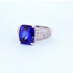 18CT WHITE GOLD CUSHION CUT TANZANITE WITH DIAMONDS #8805